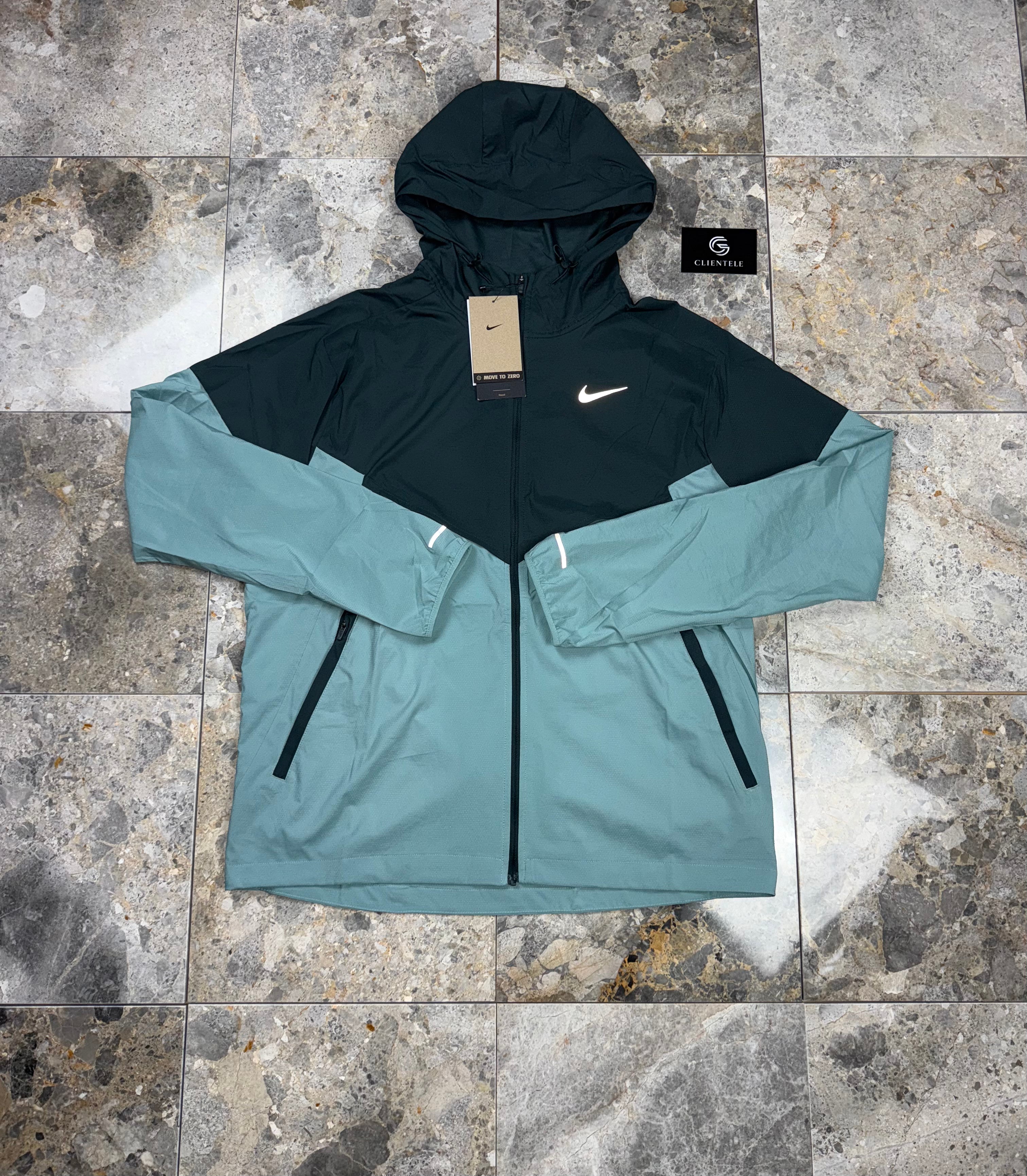Nike Stride Windbreaker - Seaweed Cannon